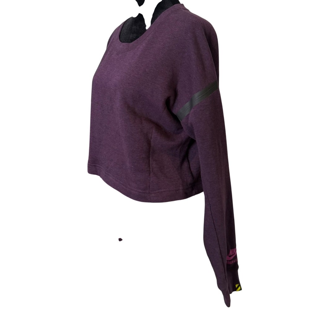 Nike Track & Field Purple Cropped Sweatshirt‎ Cozy Fleece Pullover Boxy Size M - Picture 6 of 13